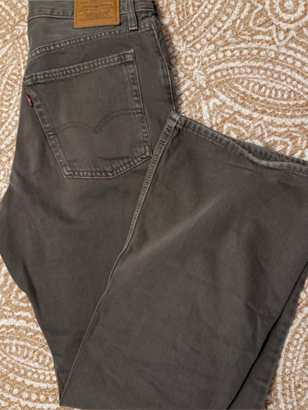 ✨Levi’s Loose Boot Jeans 28✨ - Picture 5 of 5